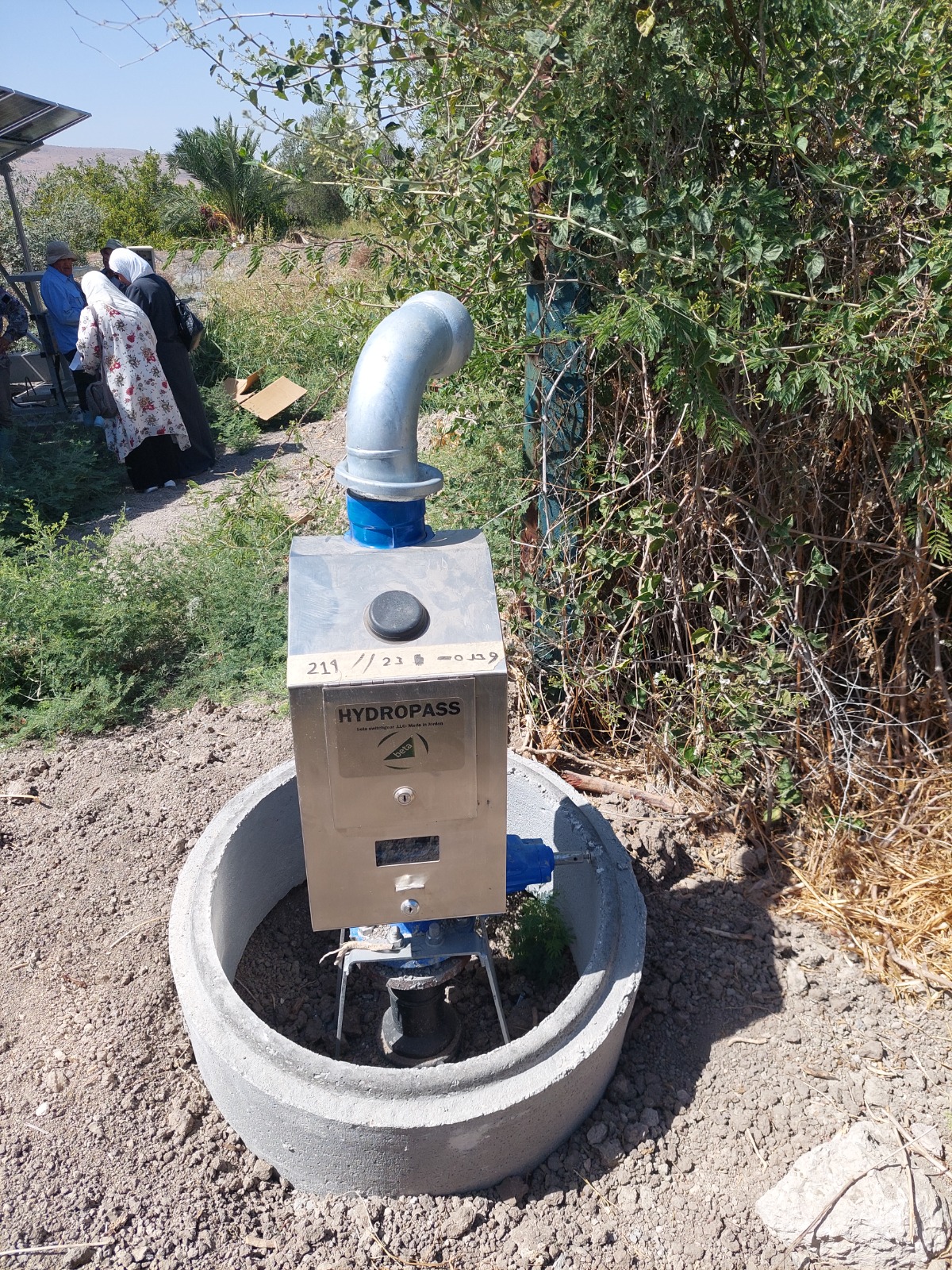 Prepaid bulk water metering unit at a farm turnout